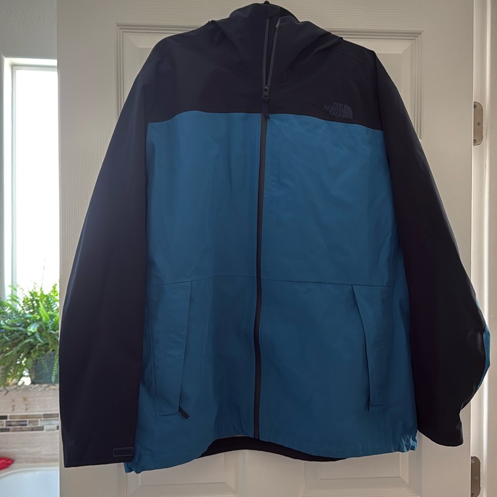 Men’s North Face Futurelight Hooded Jacket